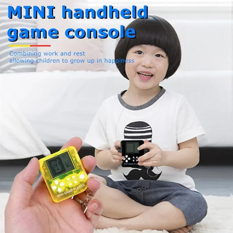 Portable Mini Classic Pocket Keychain Ring Anti Lost Retro Nostalgic Video Handheld Game Console Machine Kids Toys Gaming Player